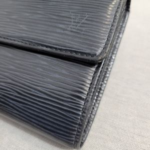 Louis Vuitton Epi Leather Sarah Wallet